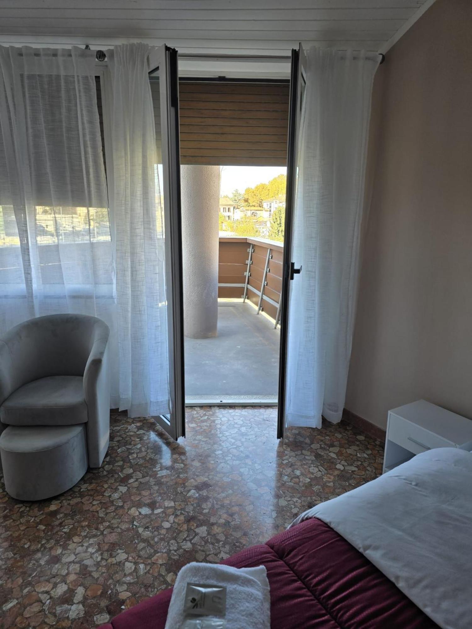 Mmm Home Train Station 2 Venesia Bagian luar foto