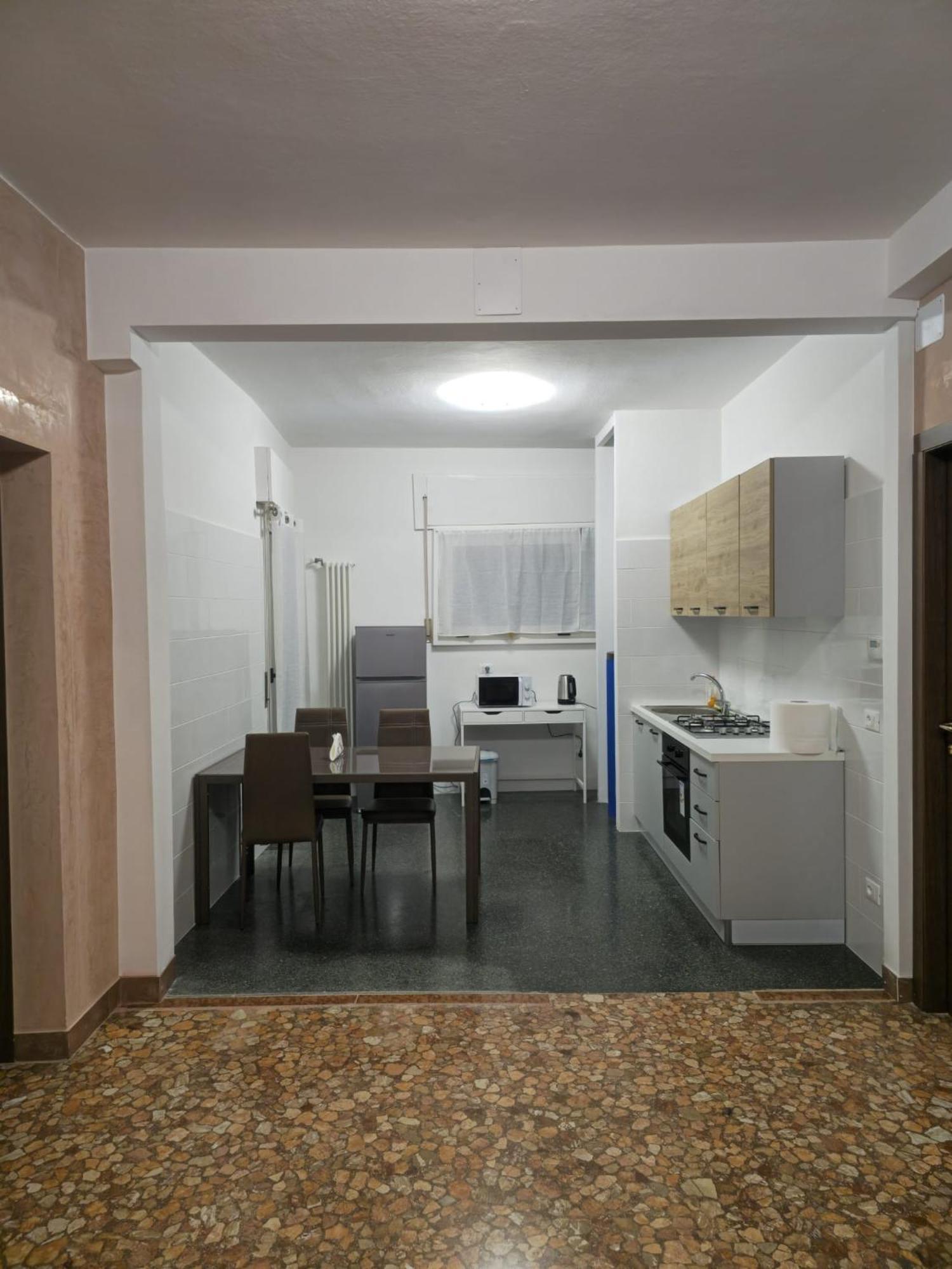 Mmm Home Train Station 2 Venesia Bagian luar foto